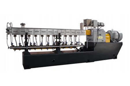 Twin screw extruder